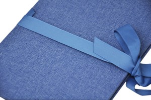 Album na zdjęcia harmonijka jamnik na 12 zdjęć w rozmiarze 15x21 cm -  LINEN BLUE  - Niebieski - materiał - płótno